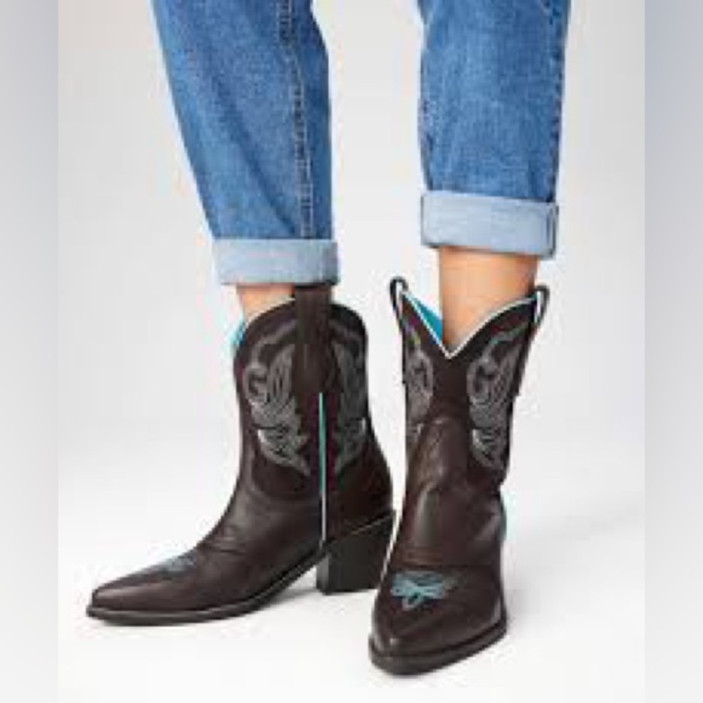 Cider cowgirl boots size 9.5